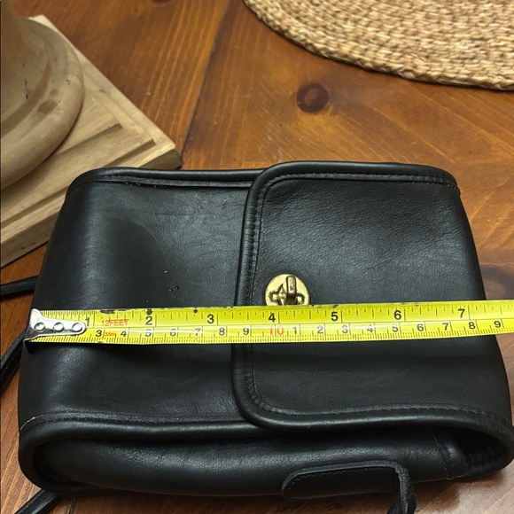 Coach vintage Black Leather Scooter Crossbody Bag 9893 - Picture 15 of 16
